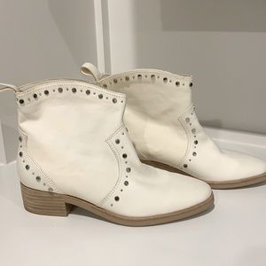 Dolce Vita Ankle Boots